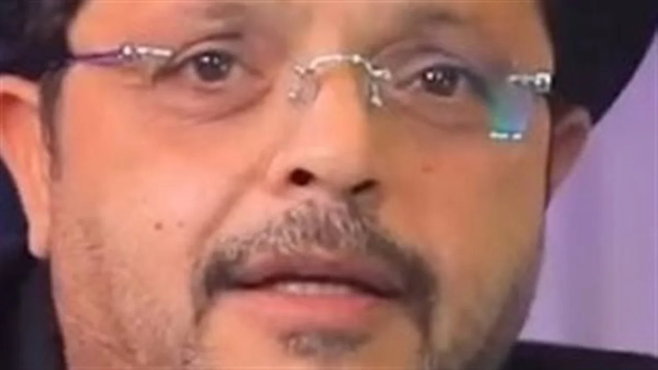 فاجعة مؤلمة.. وفاة هشام شقيق الفنان محمد هنيدي